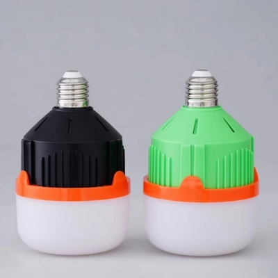 Nouveau design Chargement rapide Puissance élevée Durée de fonctionnement longue Lampoule LED d'urgence E27 B22 Base haute luminosité