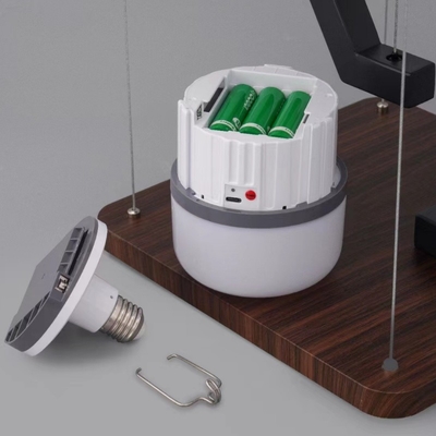 Portable 30w 50w haute puissance LED ampoule d'urgence Temps d'urgence long 5 heures pour une utilisation en extérieur