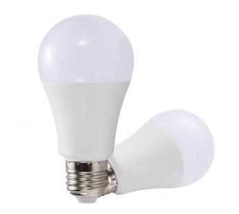3W 5W 7W 9W 12W 15W 18W E27 B22 a mené des prix de pièces de rechange d'ampoule qu'A60 SKD a mené la matière première d'ampoule, lumière d'ampoule menée