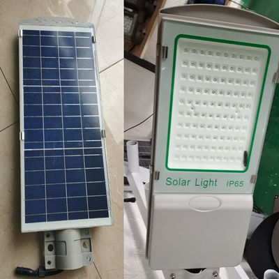 Travail solaire de réverbère d'IP65 AL Extra Solar Panel Aio pendant 3-4 jours de fonctionnement