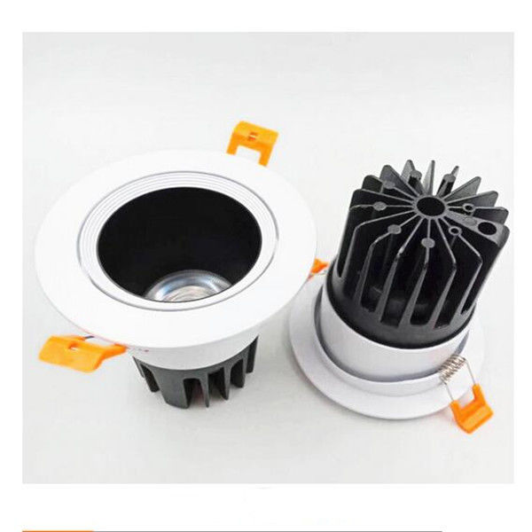 La LED a enfoncé l'ÉPI en bas de l'angle de faisceau léger de plafonnier de LED 15/30/45 degré